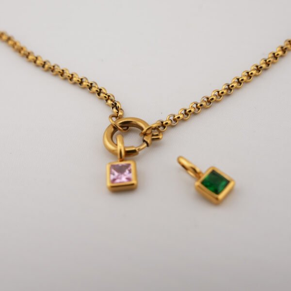 Alternative view of Χρυσό Emerald Charm