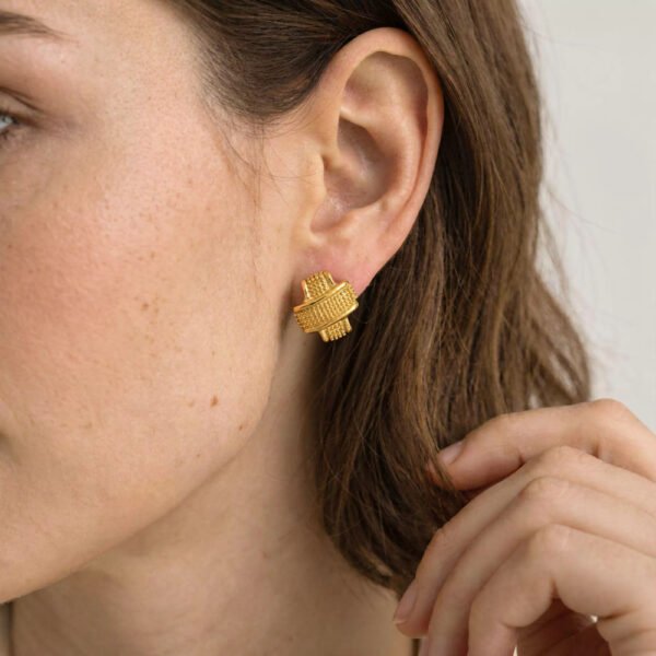 Alternative view of Σκουλαρίκια Χρυσά Aegis Cross Gold